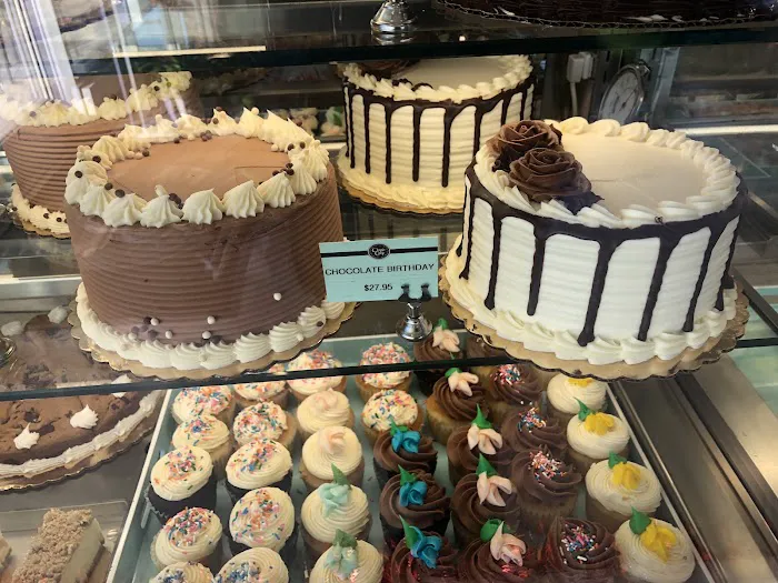Classic Cake Bakery Picture 7