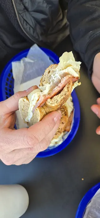 B&B Bagel House Picture 1