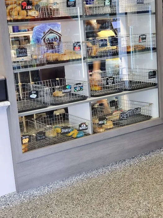 B&B Bagel House Picture 10