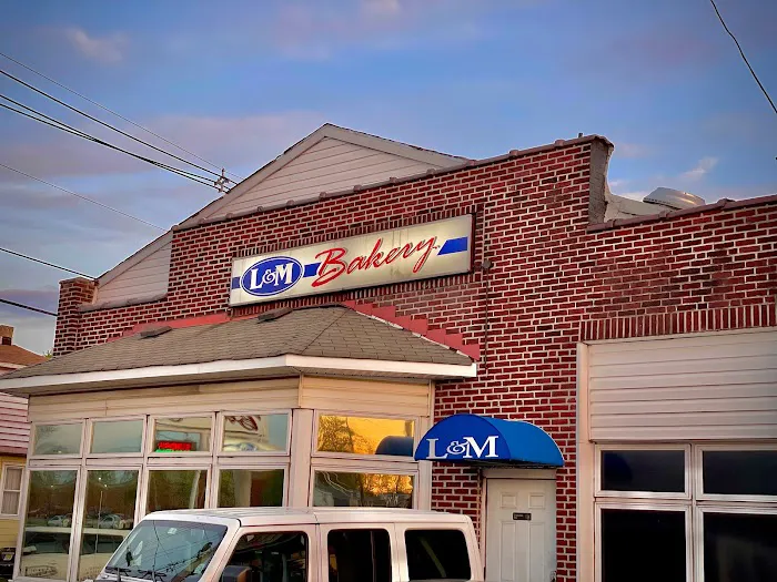 L & M Bakery Picture 2