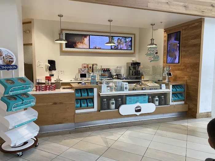 Cinnabon Picture 4