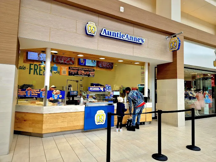 Auntie Anne's Picture 7