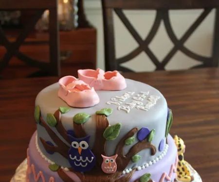 Creative Cakes by Carolyn