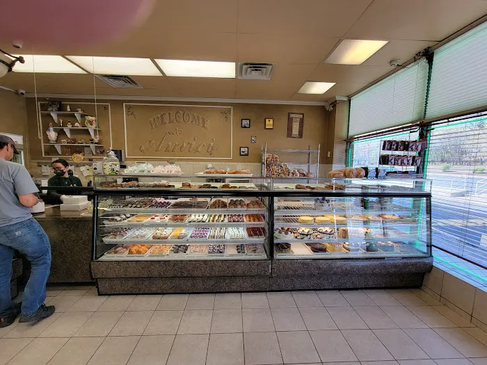 Amici Bakery & Pastry Shop Picture 9