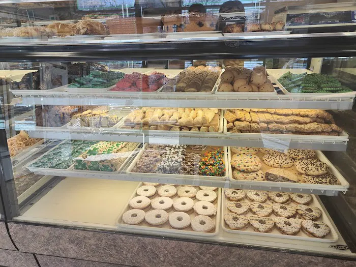 Amici Bakery & Pastry Shop Picture 5