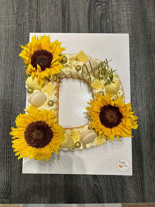 CutiePie Custom Cakes Picture 10