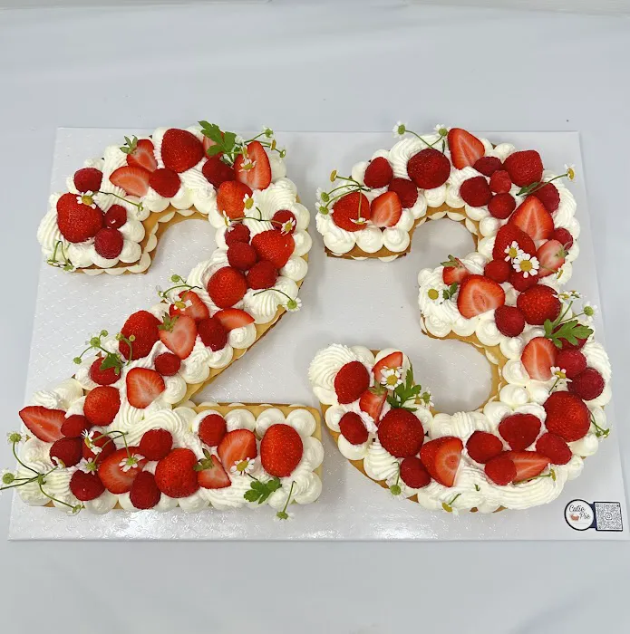 CutiePie Custom Cakes Picture 9