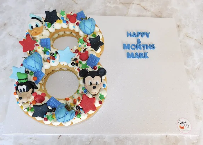 CutiePie Custom Cakes Picture 6