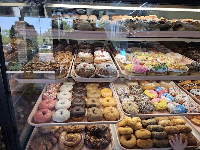Mag's Donut & Bakery Picture 10