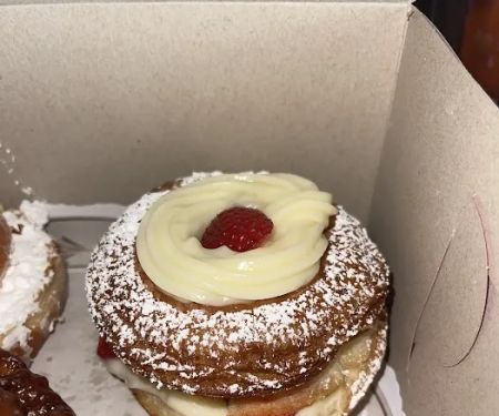 Mag's Donut & Bakery