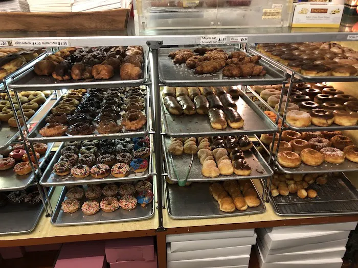 Blue Ribbon Donuts Picture 3