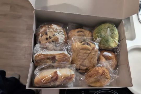85u00b0C Degrees Bakery Cafe