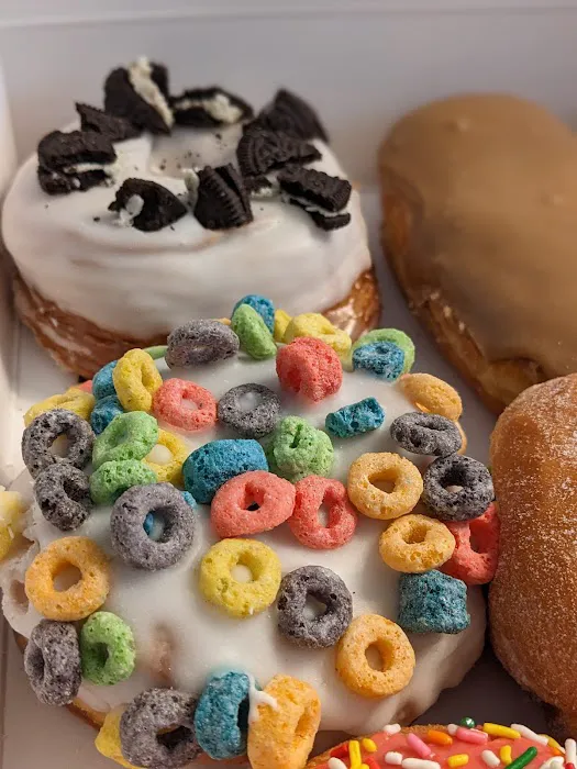 Dad's Donuts & Bakery Picture 1