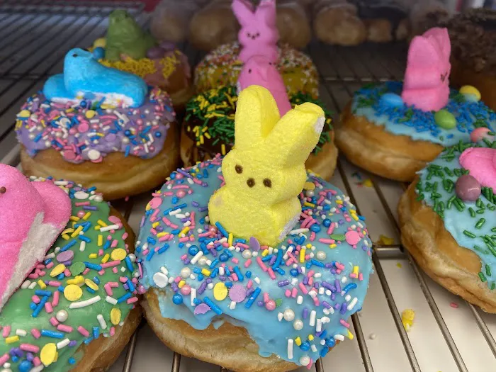 Linda's Donuts Picture 6