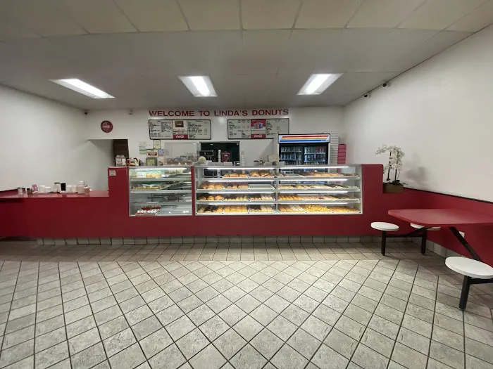 Linda's Donuts Picture 5