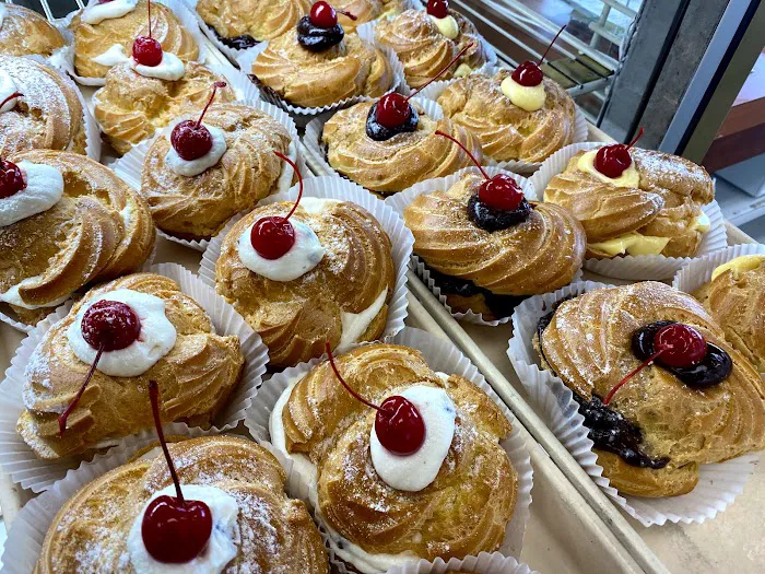 Deluxe Italian Bakery Inc. Picture 5