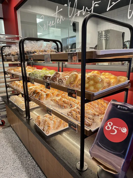 85°C Bakery Cafe - Cherry Hill Picture 3