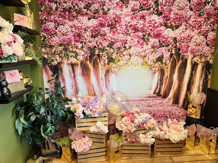 Two Ladies Cafe Picture 2