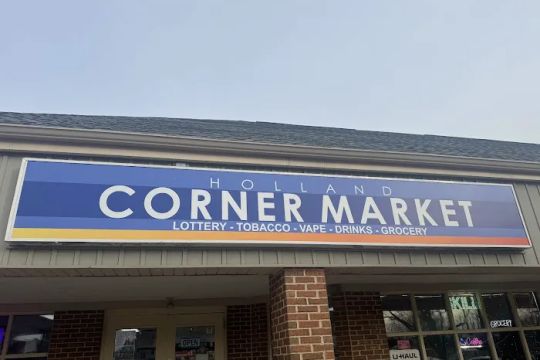 Liamu2019s Market & Bagels