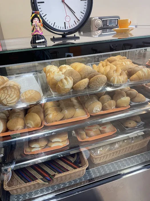 Braulio's Bakery Picture 3