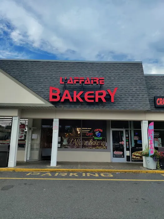 L'Affaire II Bake Shoppe Picture 1