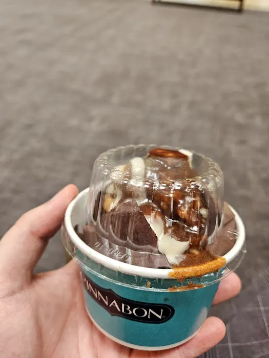 Cinnabon Picture 2