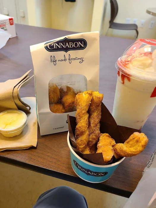Cinnabon Picture 7