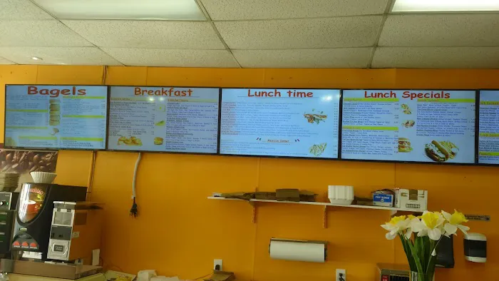 Parlin Bagels and Grill Picture 3