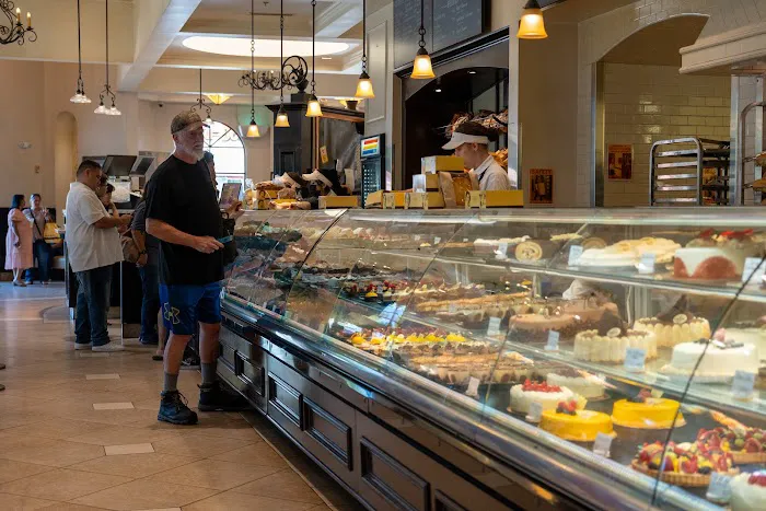 Porto's Bakery and Cafe Picture 8