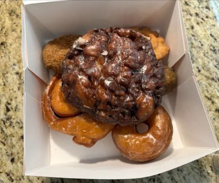 Mag’s Donuts & Bakery