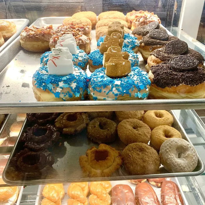 Mag’s Donuts & Bakery Picture 9