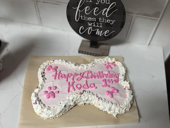 Pete's Treats K9 Bakery & Boutique Picture 10
