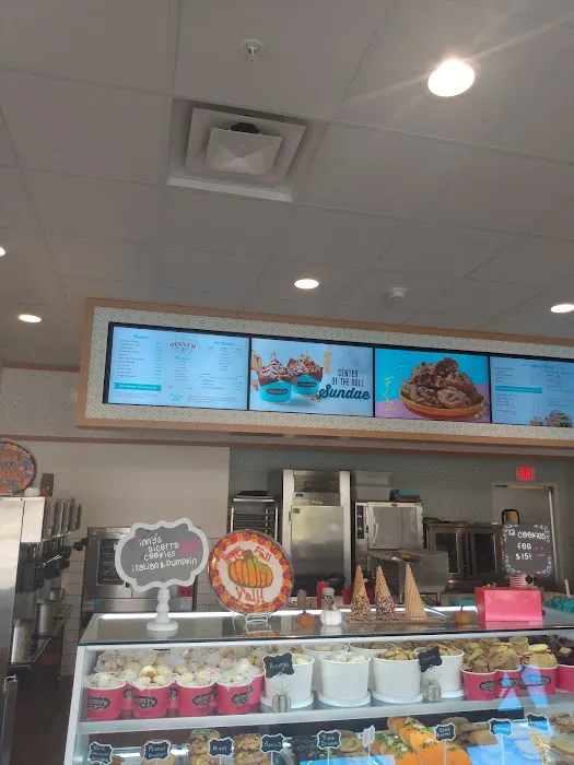 Cinnabon Picture 8