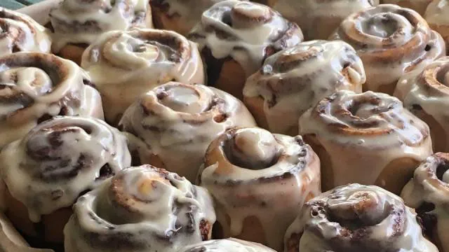 Cinnabon Picture 7