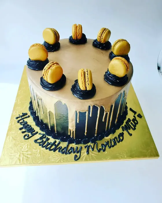 Molly's Cakes Picture 6