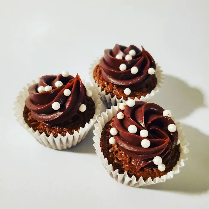 Molly's Cakes Picture 9