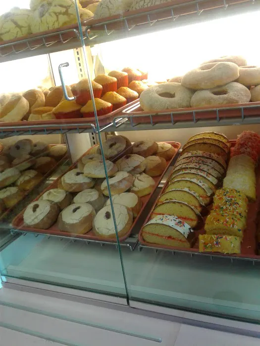 Lynn's Bakery Picture 6
