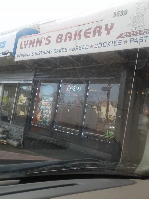 Lynn's Bakery Picture 1