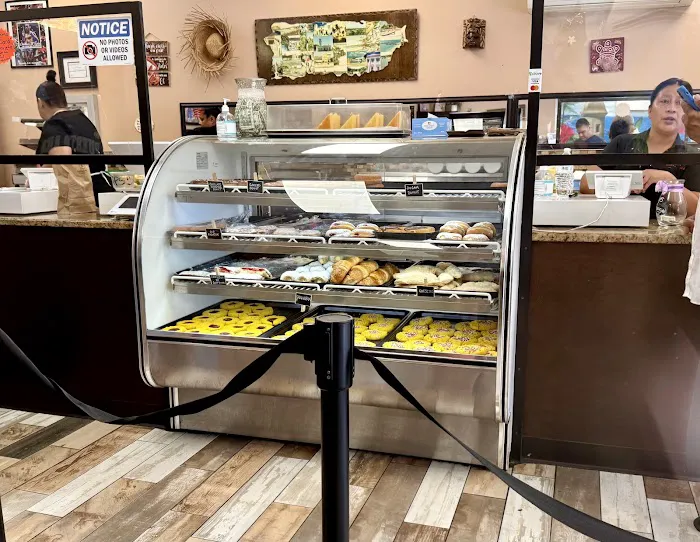 Santana's Bakery & Cafe Picture 3