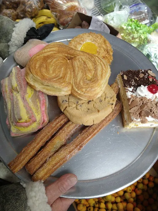 Pasteleria El Payaso Picture 9