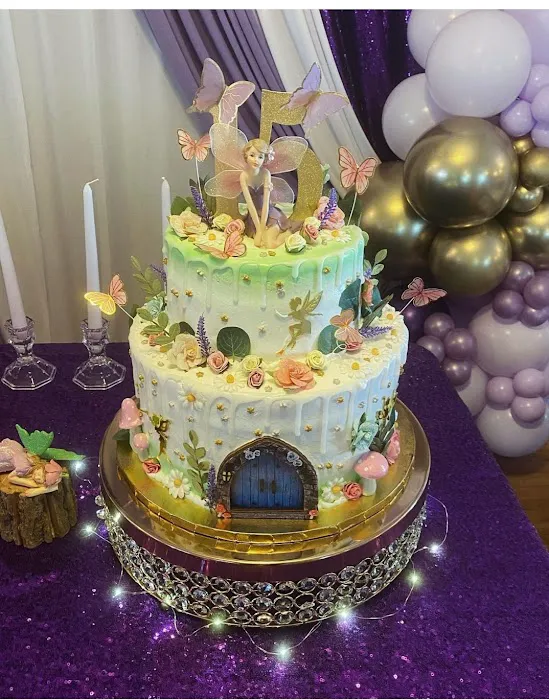 Mary's Bakery & Restaurant Picture 7