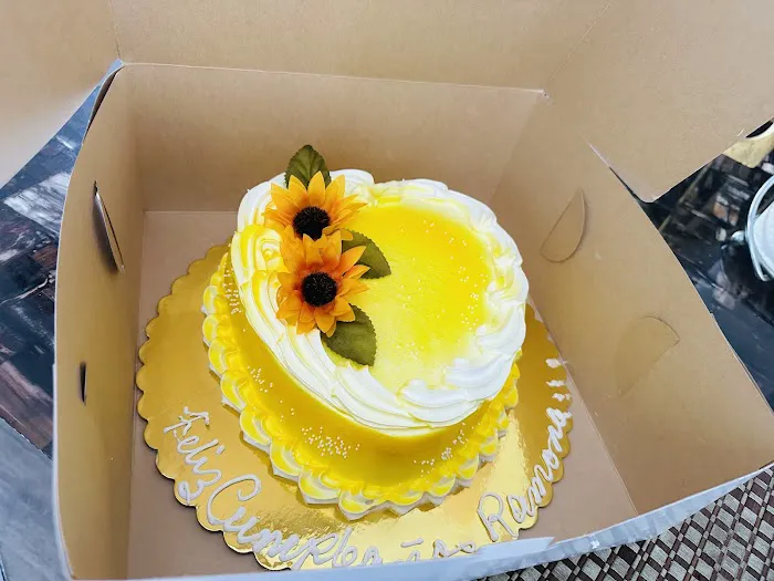 Mary's Bakery & Restaurant Picture 1
