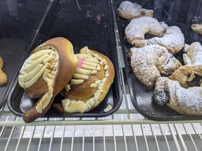 Sipos' Bakery Picture 10