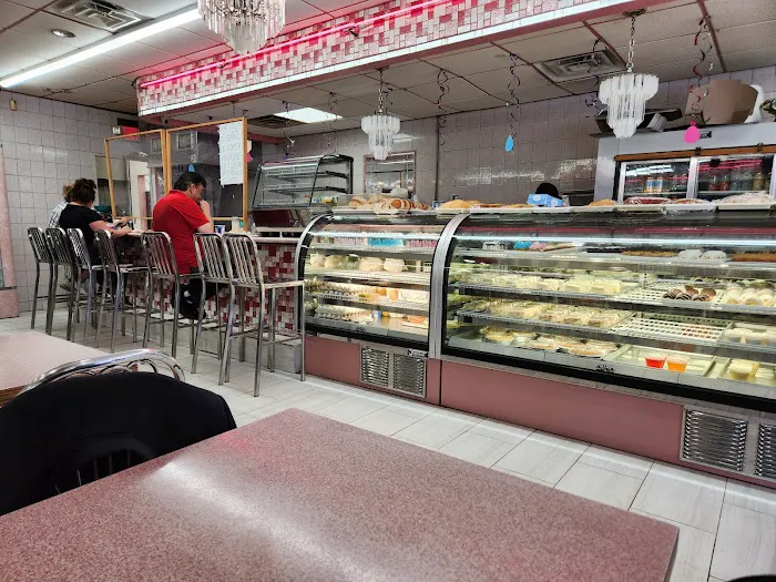 Primavera Bakery-Luncheonette Picture 9