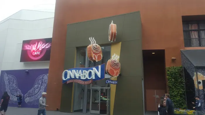 Cinnabon Picture 9
