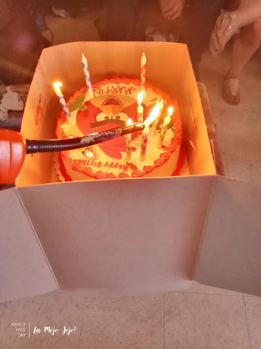 La Mejor Bakery Picture 3