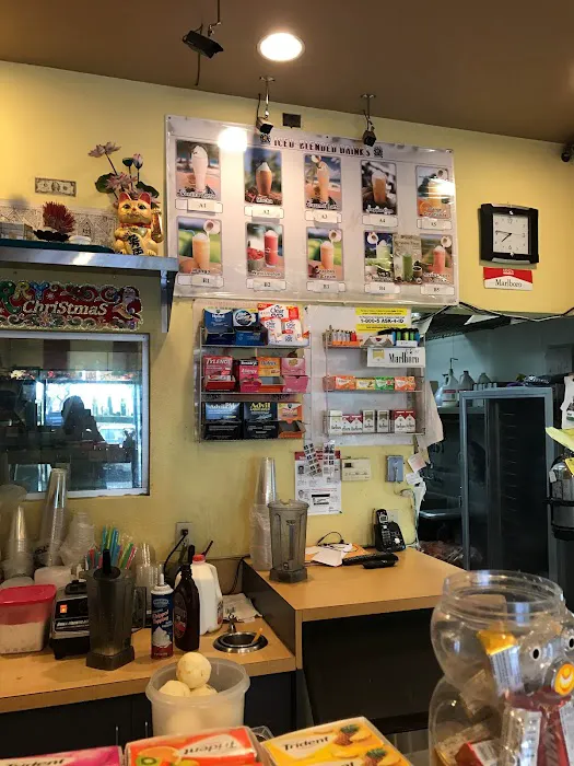 House of Donuts Picture 5