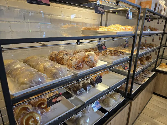 85°C Bakery Cafe - Claremont Picture 3