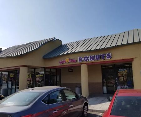 Yum Yum Donuts