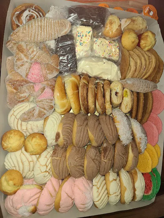 Spike's Cake Shop Picture 10